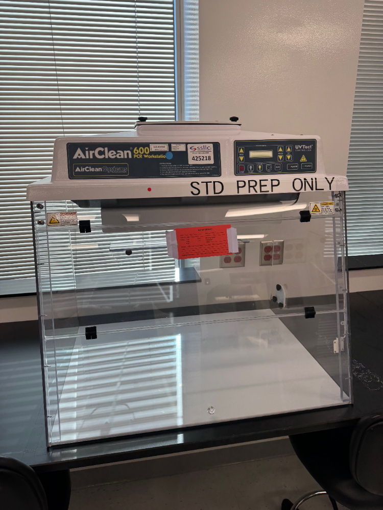 Image of AirClean 600 PCR Workstation